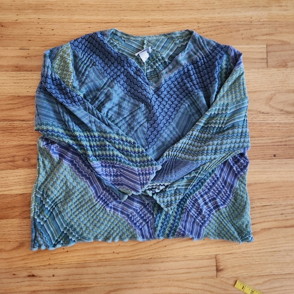 ONA New York Tokyo Textured Abstract V-Neck Top Size Small Made in U.S.A. - Picture 8 of 10